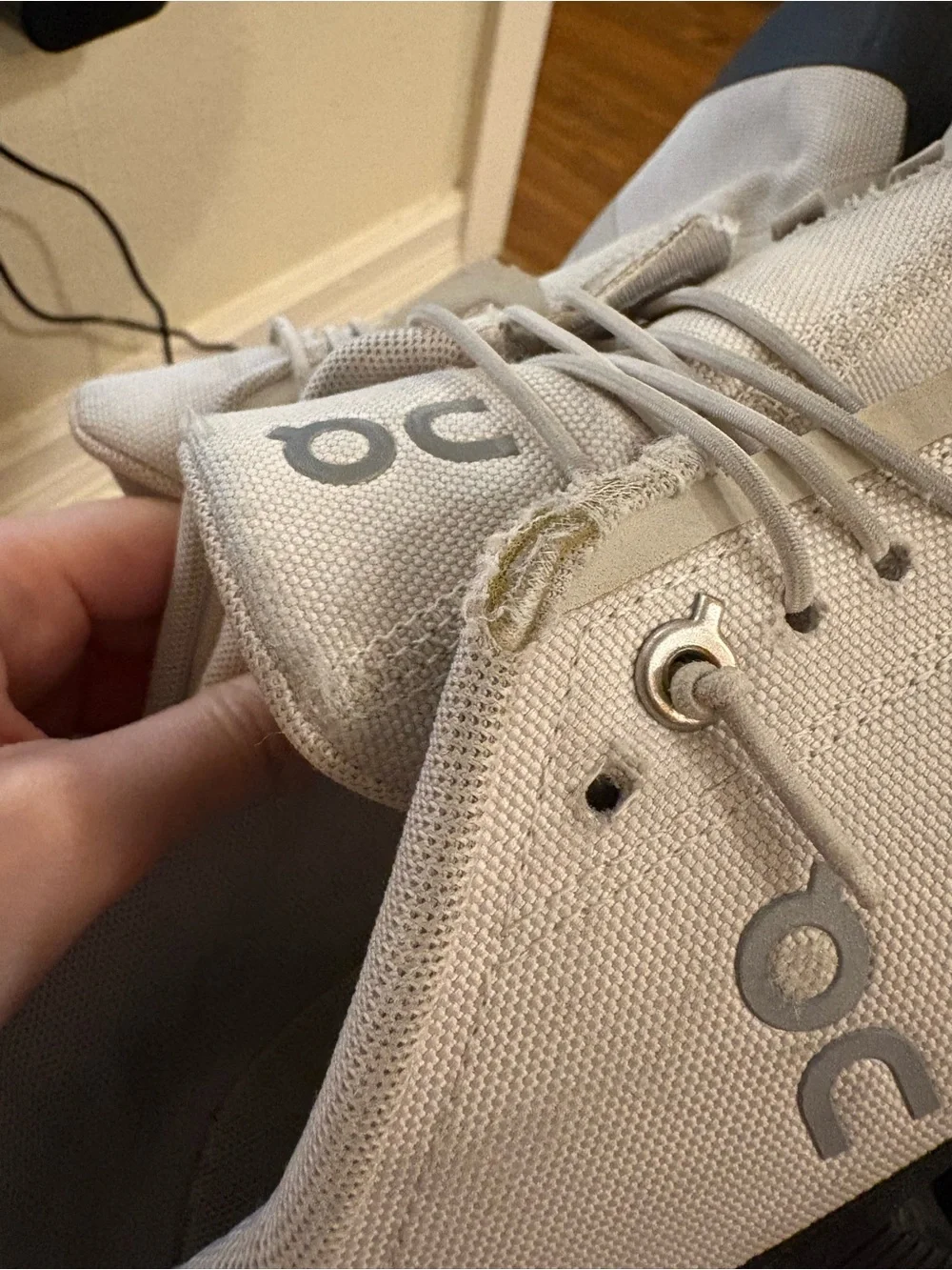 On Running Men’s Sneakers in Light Gray with Black Sole size 9